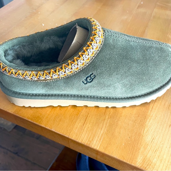 UGG Tasman Slippers NWT - Picture 3 of 7